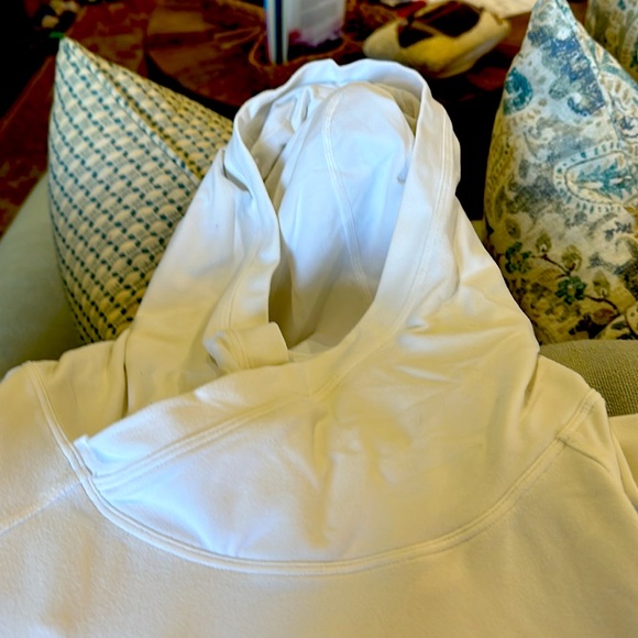 Lululemon,Size 6,used condition,no stains,worn often,alot of wear left. - Picture 4 of 5